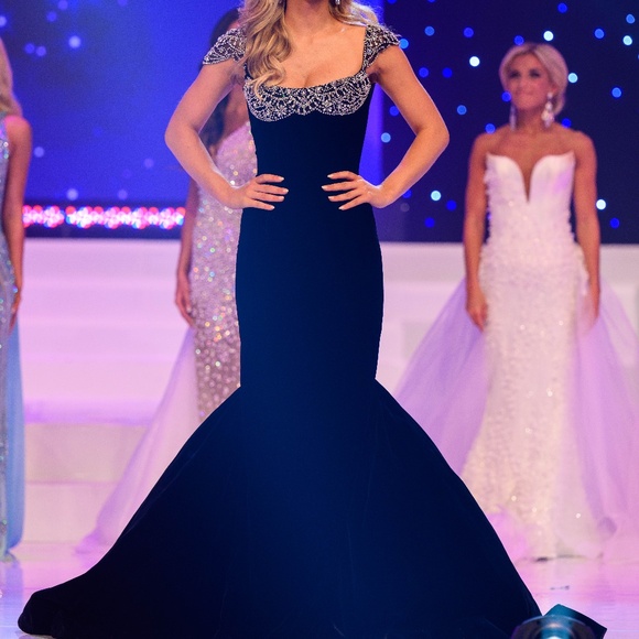 Sherri Hill Couture Evening Gown - Picture 1 of 5